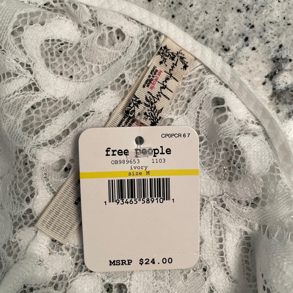 Free People Reese Tanga Ivory Size Medium NWT - Picture 4 of 5